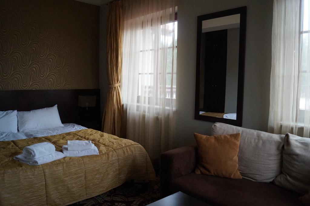 Hotel Sloneczny Brzeg Biskupiec  Phòng bức ảnh