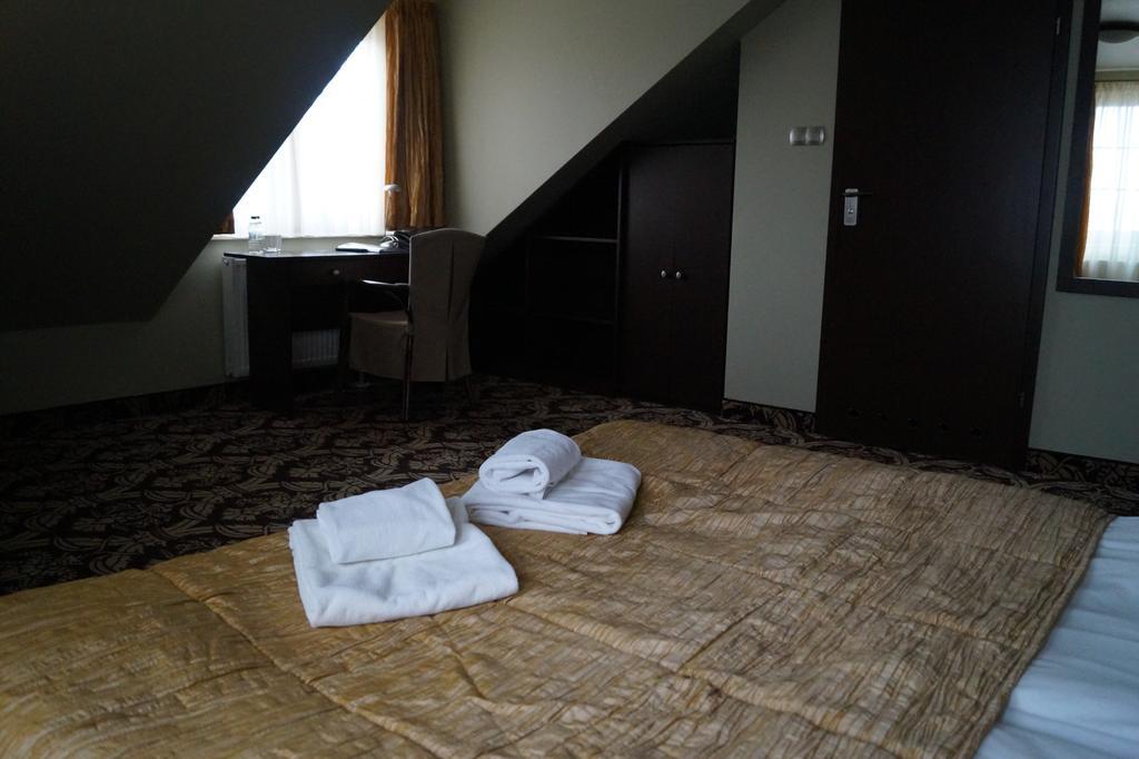 Hotel Sloneczny Brzeg Biskupiec  Phòng bức ảnh